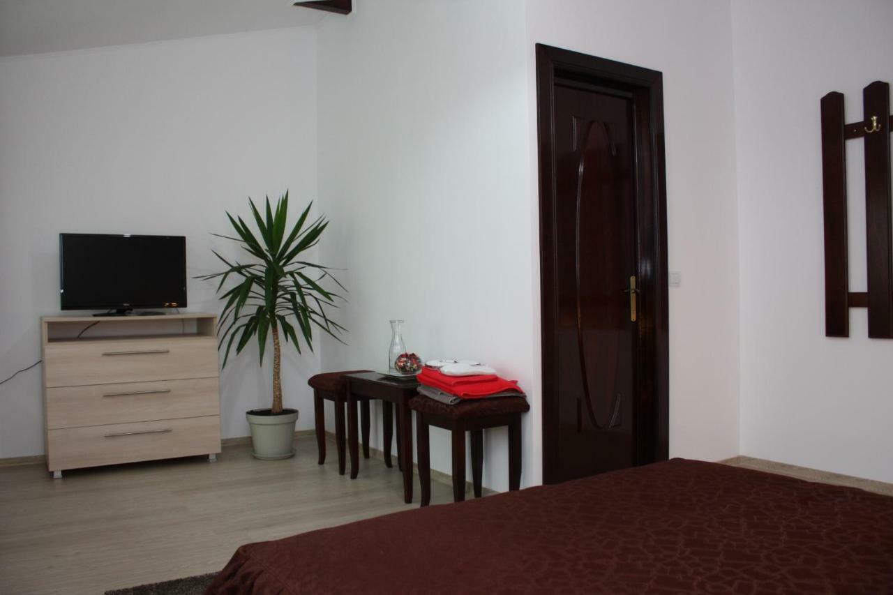 Casa Ianis Hotel Brasov Exterior photo