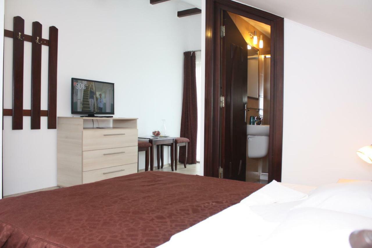 Casa Ianis Hotel Brasov Exterior photo